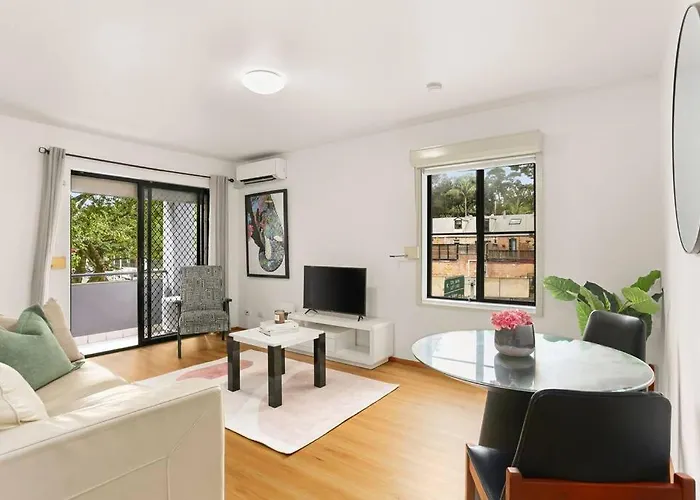 Cosy Inner City Abode - 1 Bed Woolloomooloo